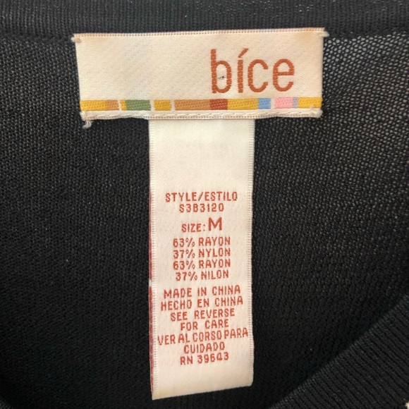 Sweater, V-neck, 3/4 length sleeves, Sz M, by Bice - Picture 8 of 9